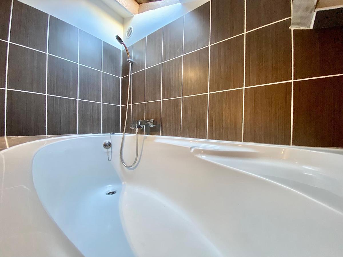 Lovely & Cozy Duplex Heart Of Nice With Bathtub! מראה חיצוני תמונה